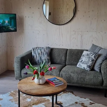 Bed and breakfast Artisan Hideaway