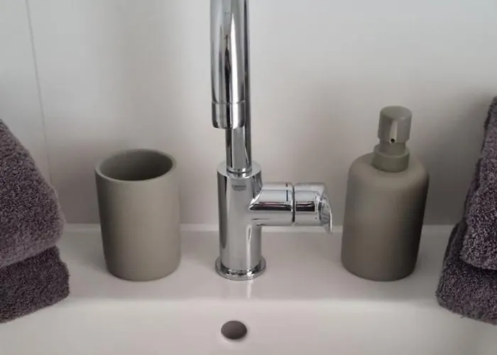 Artisan Hideaway Bed & Breakfast