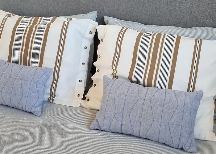 Artisan Hideaway Bed & Breakfast