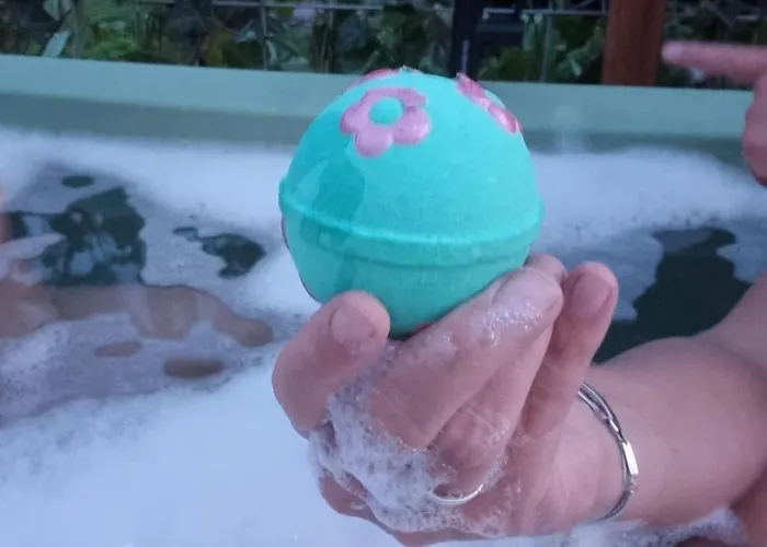 Bed and breakfast Artisan Hideaway 3*