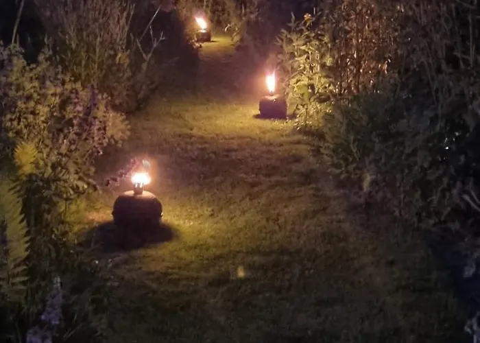 Artisan Hideaway Bed and breakfast 3*